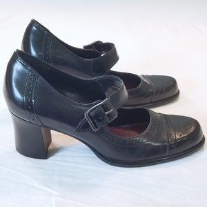 Nine West mary jane heels (sz 6)